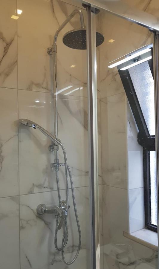 Jade 20.20 Apartment Лагос Екстериор снимка